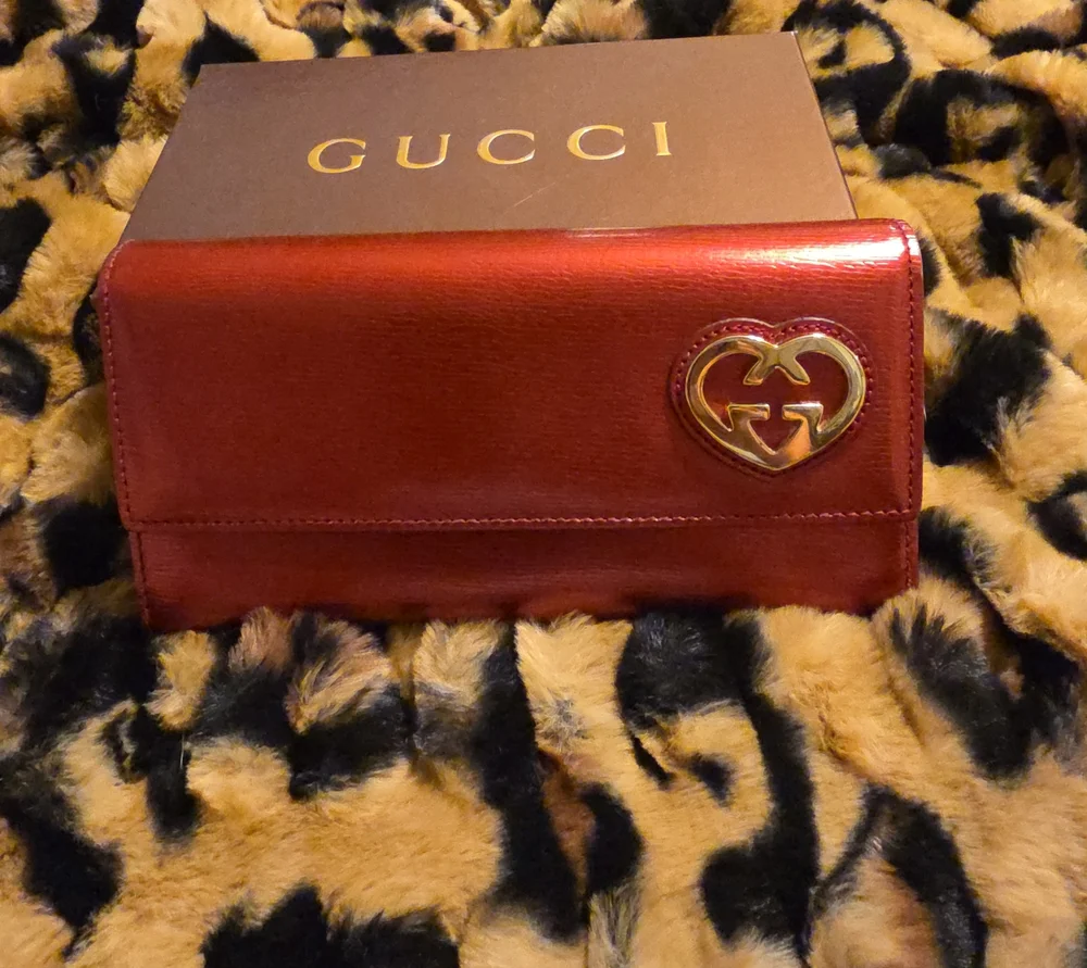 Gucci Red Leather Heart Logo Card Holder with Gold Emblem